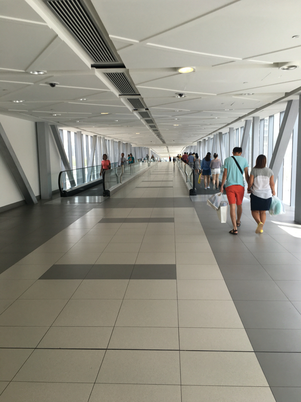 家记忆|迪拜MALL在孩子眼里的豪华：一望无际的玩具世界啊