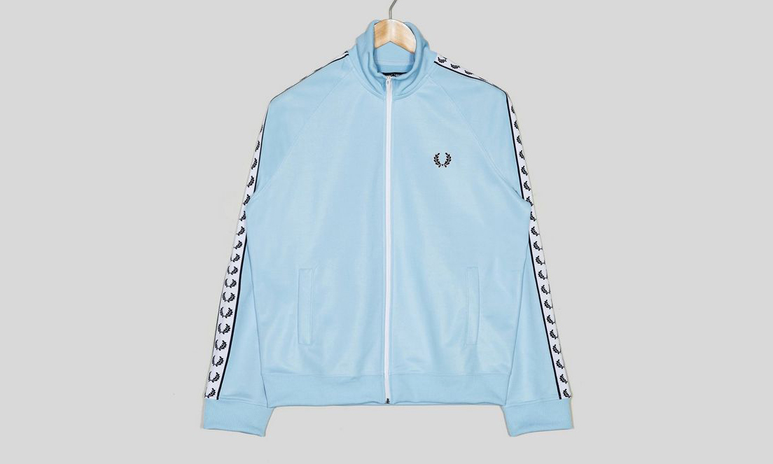 给你挑了5件打折的机能、复古款式，这个潮流你跟不跟？