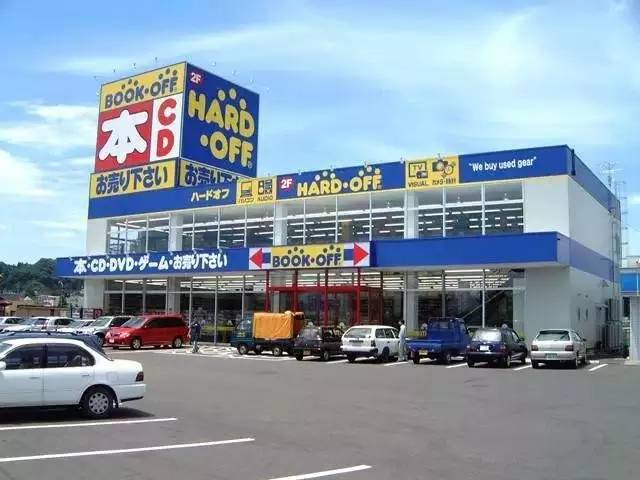 听说日本的淘货天堂“中古店”不仅能淘到绝版大牌还能偶遇大明星