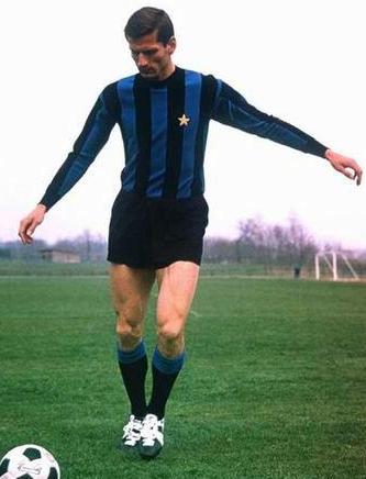 意大利足球最佳后卫排行榜,足球十大最强的右后卫