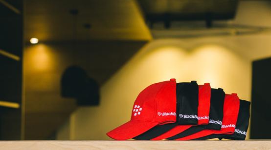 黑莓手机最后怎么样了,终究还是放弃了自己喜欢的东西