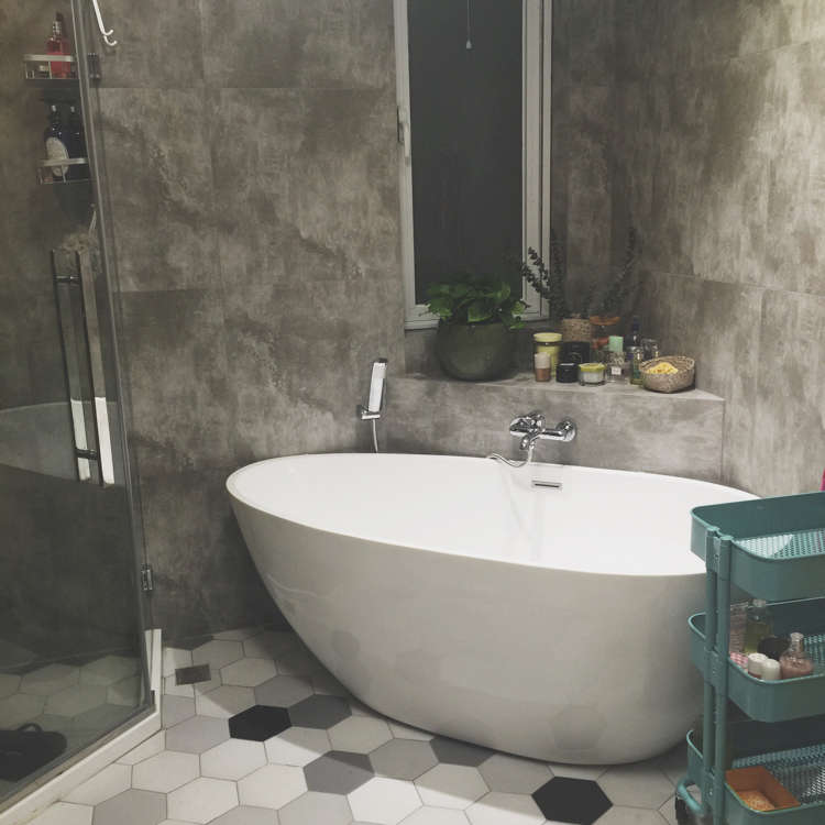 深灰色砖铺卫生间效果怎样,卫生间选了灰色砖很暗怎么补救