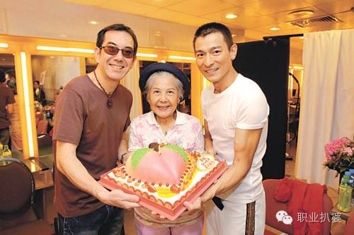 当年他大骂刘德华，后来只好把刘德华吹上天！