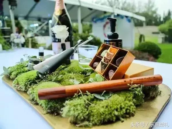 泰国明星婚礼伴手礼推荐 (明星们结婚都送什么礼物)