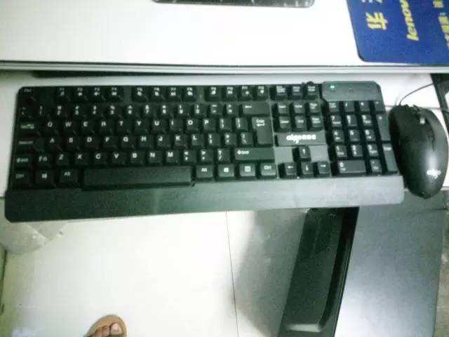 跳蚤市场卖钢琴,跳蚤市场买卖玩具