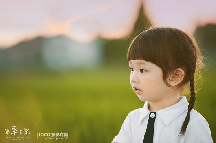 每个妈妈都是孩子的专属摄影师,每个妈妈都是孩子的摄影师