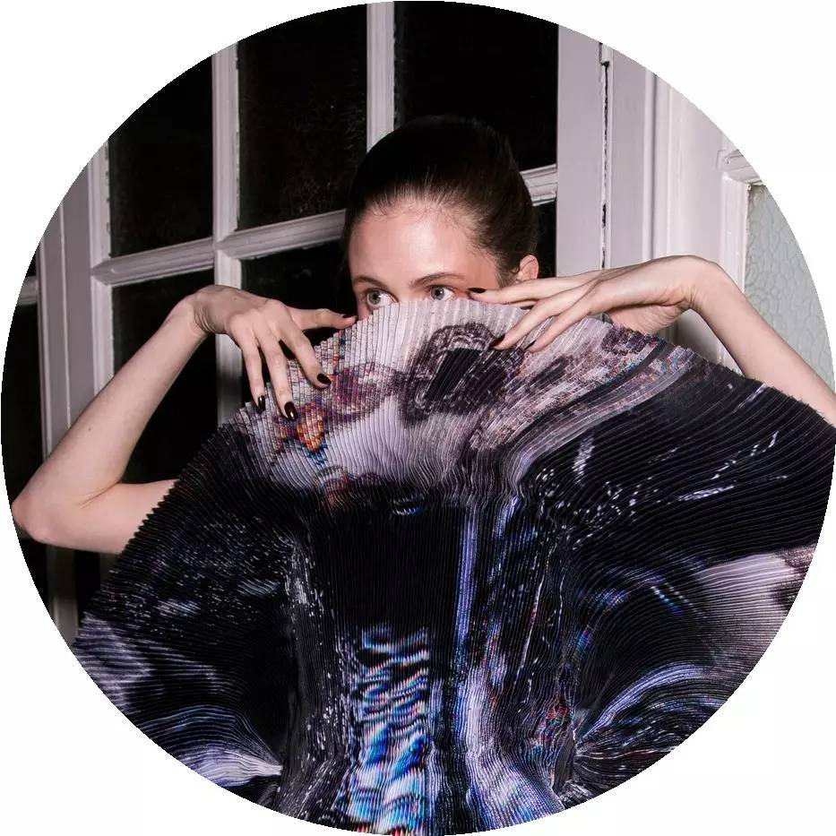 涂上这些指甲颜色，我自己都想对自己表白！