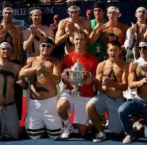 十大粉丝疯狂追星事件,网坛三巨头粉丝排行