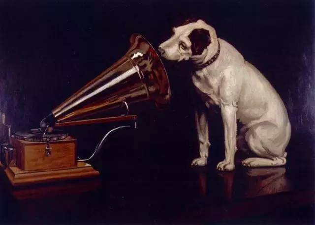 小狗尼帕Listen to His Masters Voice