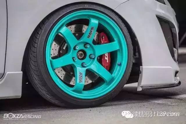 手动马自达3星骋两厢改装,马自达3平民如何改装好看