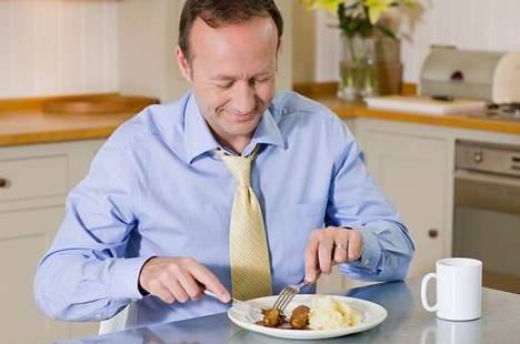 黑眼圈的产生原因及解决方法,有黑眼圈的人怎么让黑眼圈消失