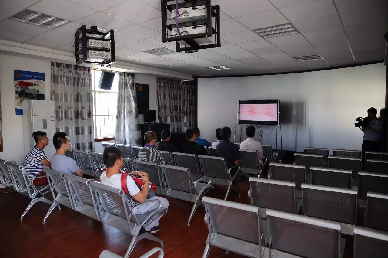 鏀惰棌椹剧収,鏀惰棌椹炬牎鎴愮哗