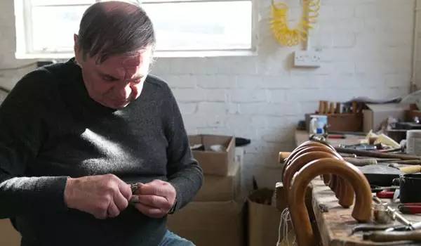 雨伞劳斯莱斯牌子,雨伞里的劳斯莱斯