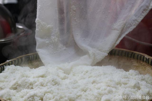 昆明昭通包谷饭,昭通大碗包谷饭