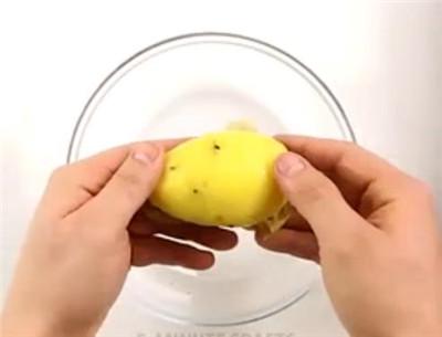 剥大蒜最简单的方法是什么,巧剥蒜皮图解