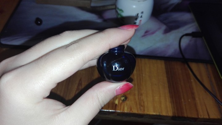 合适敏感肌肤用的国货化妆品,种草好物推荐女生护肤学生党