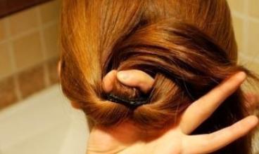 秋季脱发很严重摆脱秋脱只需五招,秋季脱发的原因和治疗方法