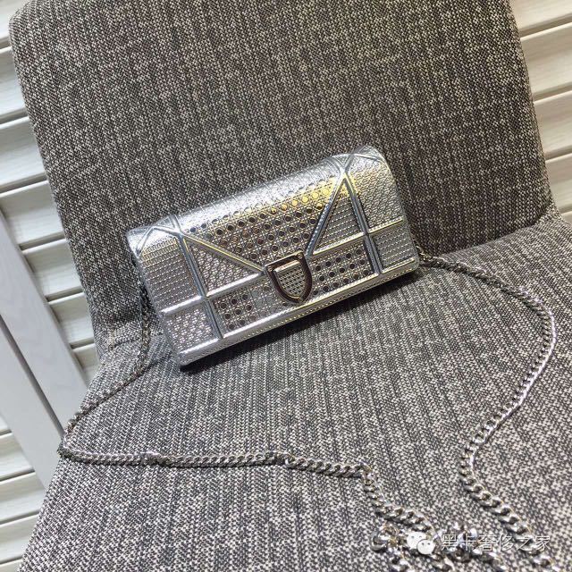 dior中古马鞍钱包,dior漆皮链条钱包