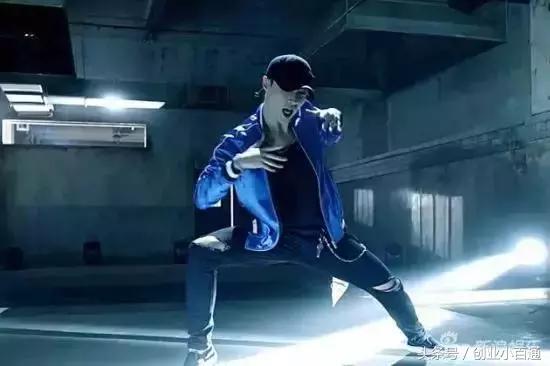 极限挑战张艺兴晕倒视频完全版,张艺兴近期新歌