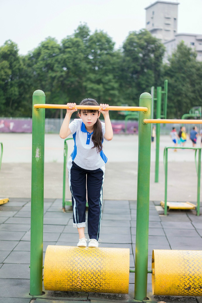 如果我的衣橱有深圳校服，我一定天天穿！美哭惹！