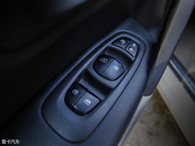 不看颜值只看性能的手机,2016款雷诺科雷嘉雾灯型号