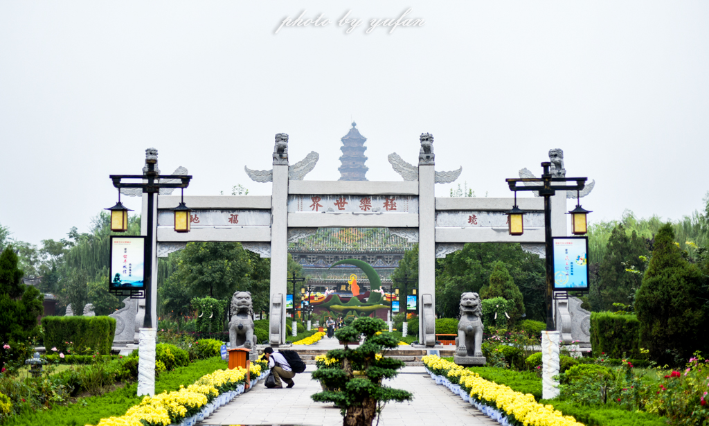 埃菲尔铁塔才区区百年，开封铁塔已矗立千年