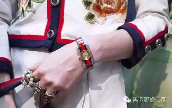 戴了玉镯还能戴什么,戴了手环还能够戴什么