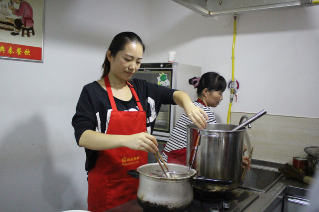 西安典秦厨师培训,陕西小吃卤菜培训