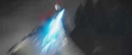 看完前面的各种毁三观，发现范冰冰伸舌撩，简直是突破了天际！