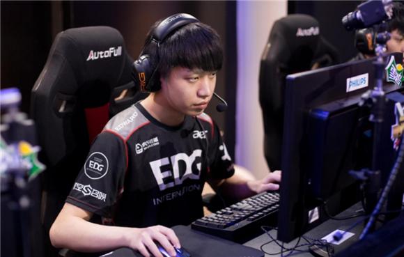 毒奶文化视频,lol赛场十大毒奶场面