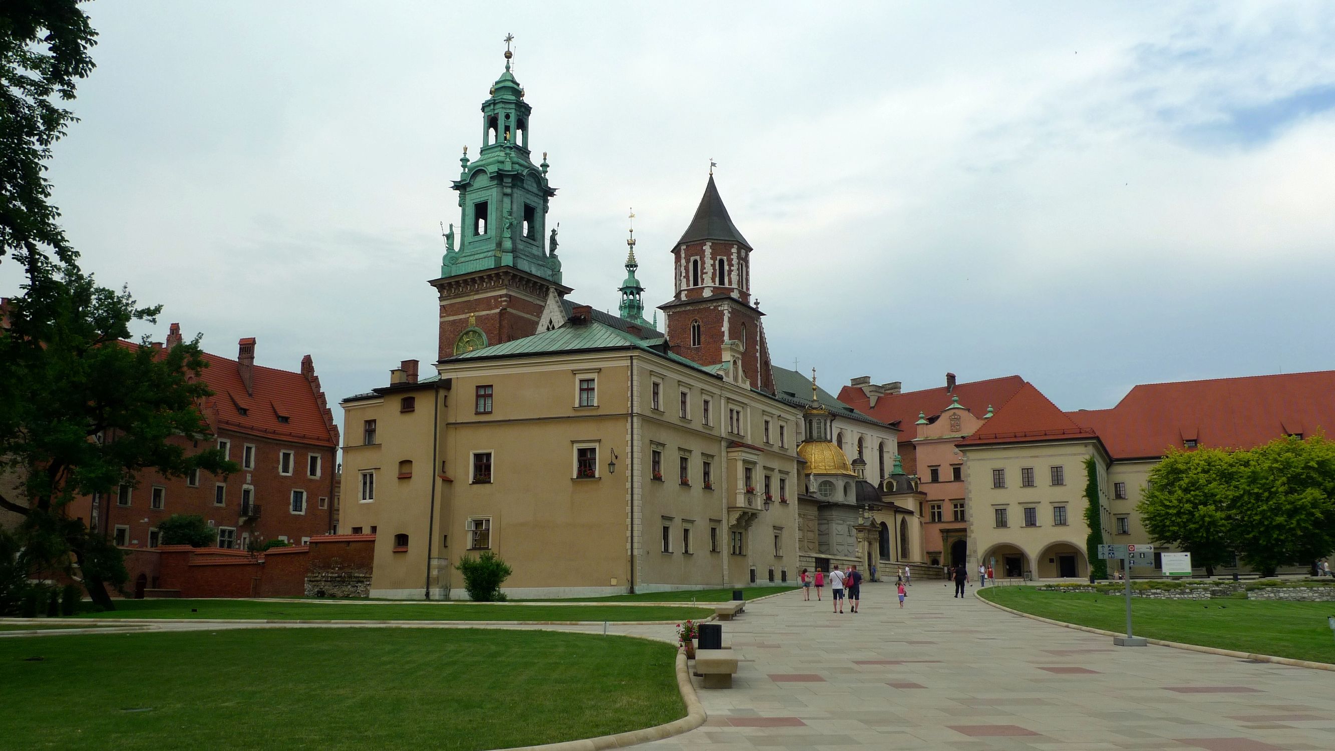 出国旅游哪个国家便宜,出国机票便宜的国家