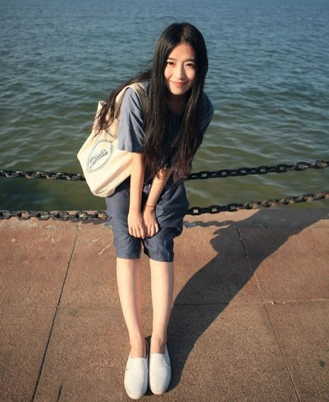 女友每月花男友十几万续集,女友每个月花费6000