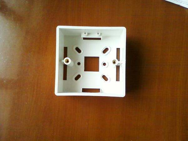 朋友家为了省钱选错开关插座，用了差点烧着！后悔当初没看这个！