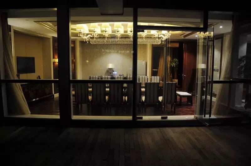 睡了它！让成都追星族咬牙切齿的8888套房！