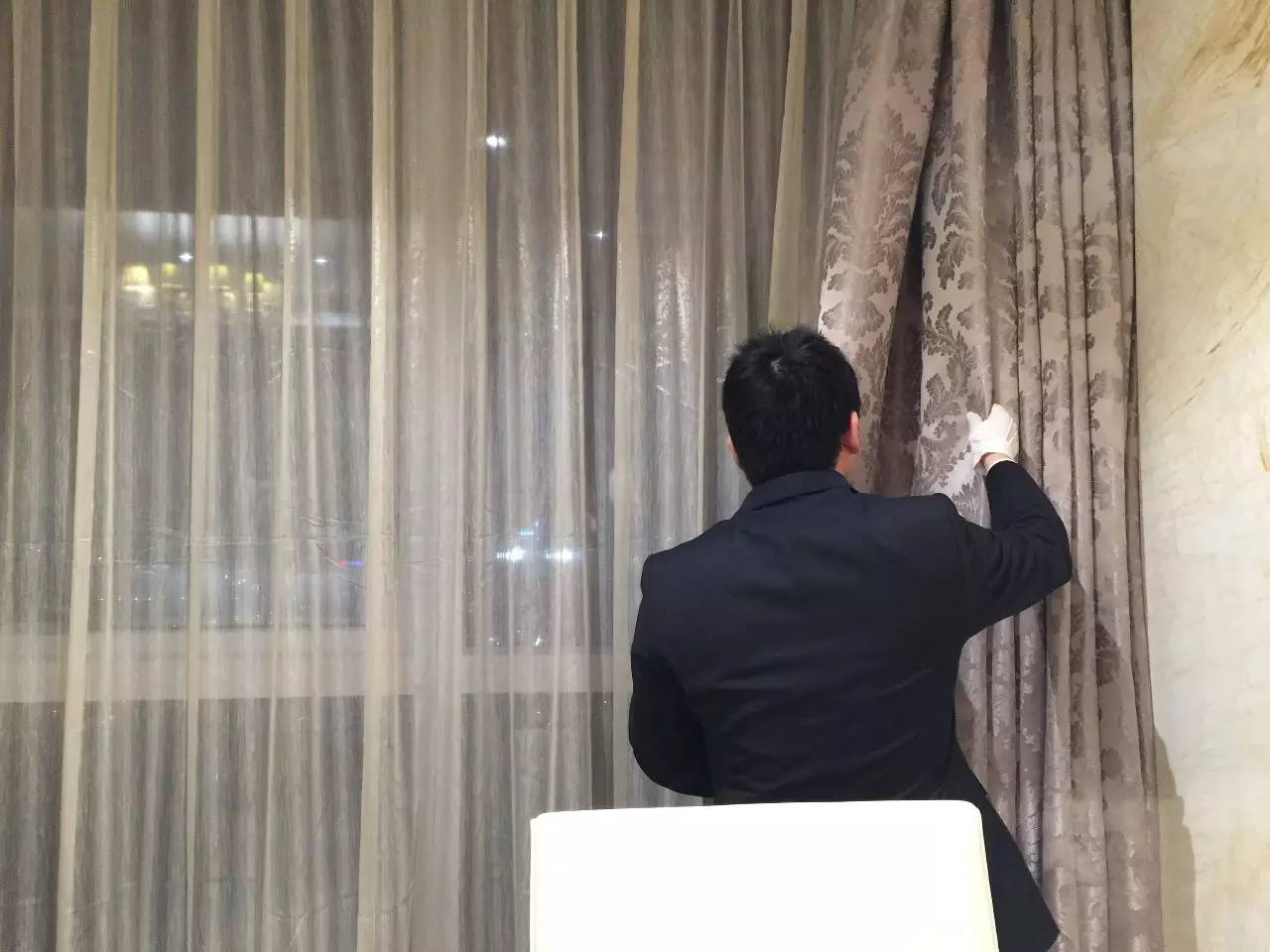 睡了它！让成都追星族咬牙切齿的8888套房！