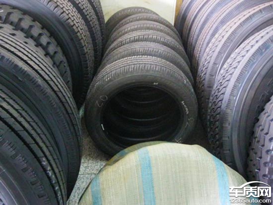 普利司通轮胎出现裂纹图片,普利司通动力侠龟裂解决了吗