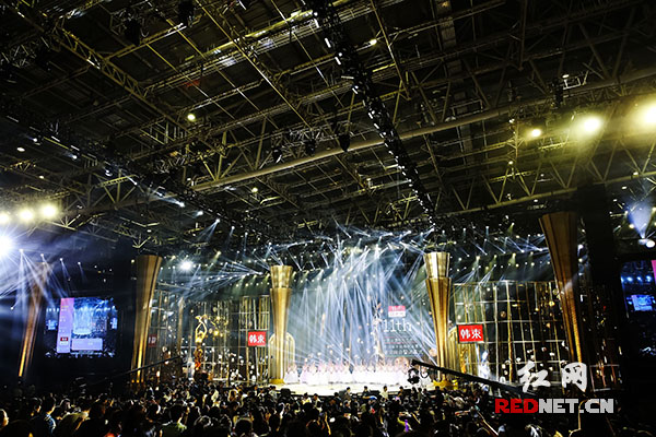 新闻早餐每天三分钟知晓天下事,今日新闻早报十分钟知天下事晨读