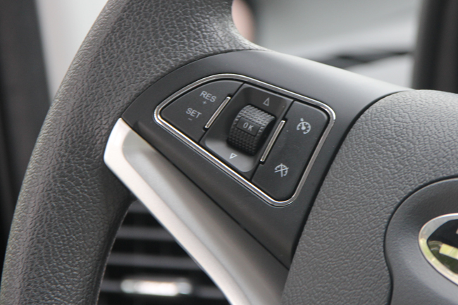 实用派不失商务范儿试驾江淮瑞风M42.0L