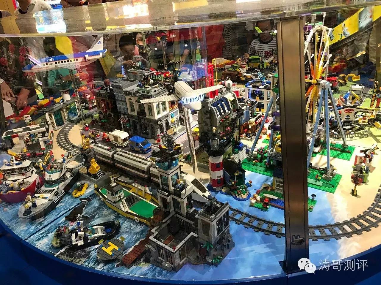 这里真是玩具的天堂啊！