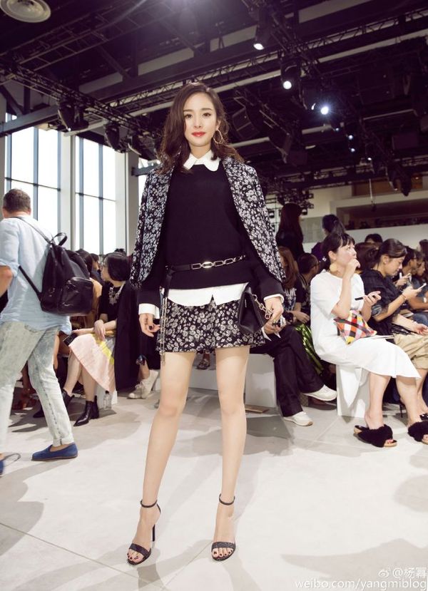 女人的红唇大戏，get爆款女王大幂幂同色唇膏，兰蔻,Lancome菁纯柔润丝缎唇膏全新上市