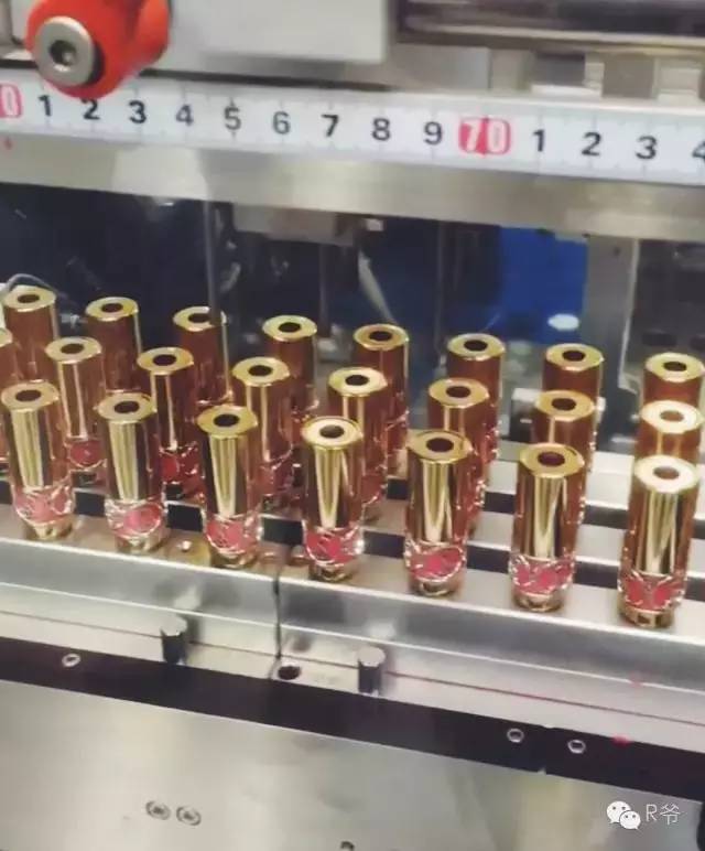 ysl圣诞限定口红值得入手,ysl圣诞限量黑管09