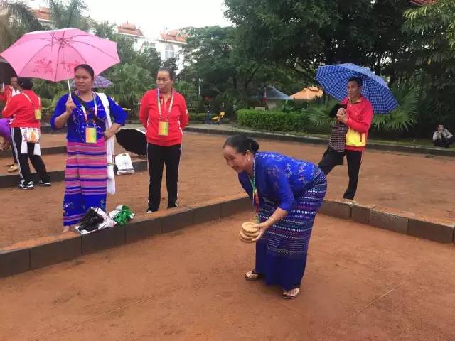 傣族保龄球,傣族保龄球需要加几个球