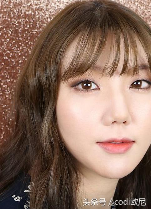 单眼皮可爱韩妆眼妆,合适画韩系妆的眼影单眼皮