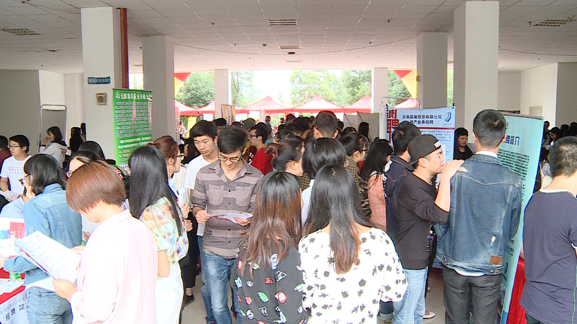 西山区：市民说*意民**，声声总关情