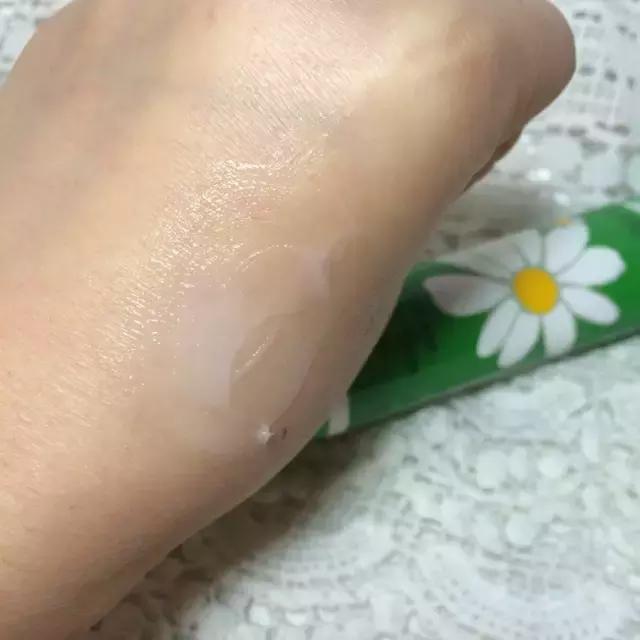 秋冬手部干燥粗糙肿么办？用对产品让你摆脱大妈手！