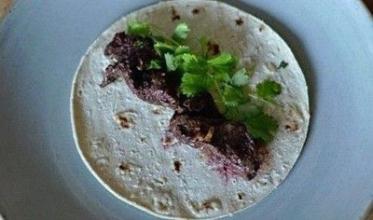 据说胎盘很好吃！妈妈们宁愿尝尝吗？