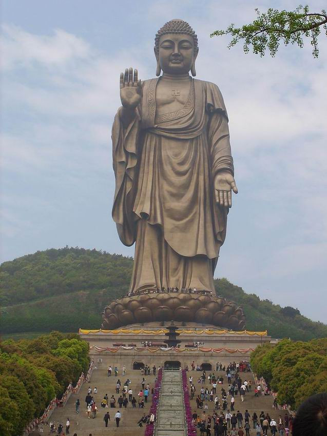 十三尊巨佛是什么,中国的十三尊巨佛