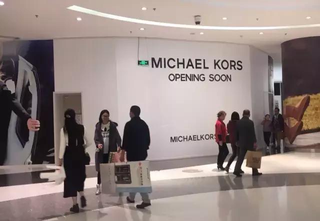 在过度流行当中，你和你的包包病了