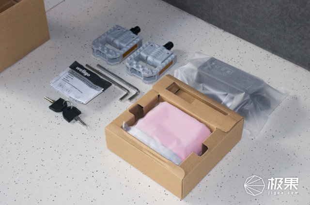 智能折叠电单车,云马mini智能折叠电单车