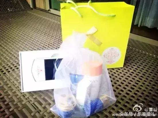 泰国明星婚礼伴手礼推荐 (明星们结婚都送什么礼物)